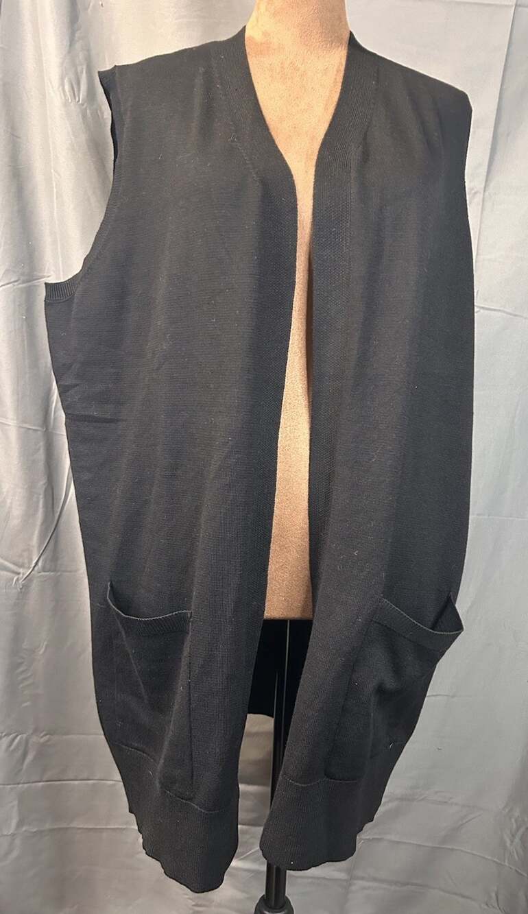VERYOUNG Black 100 Viscose Sleeveless Cardigan Vest NWT XL Pockets Open Front